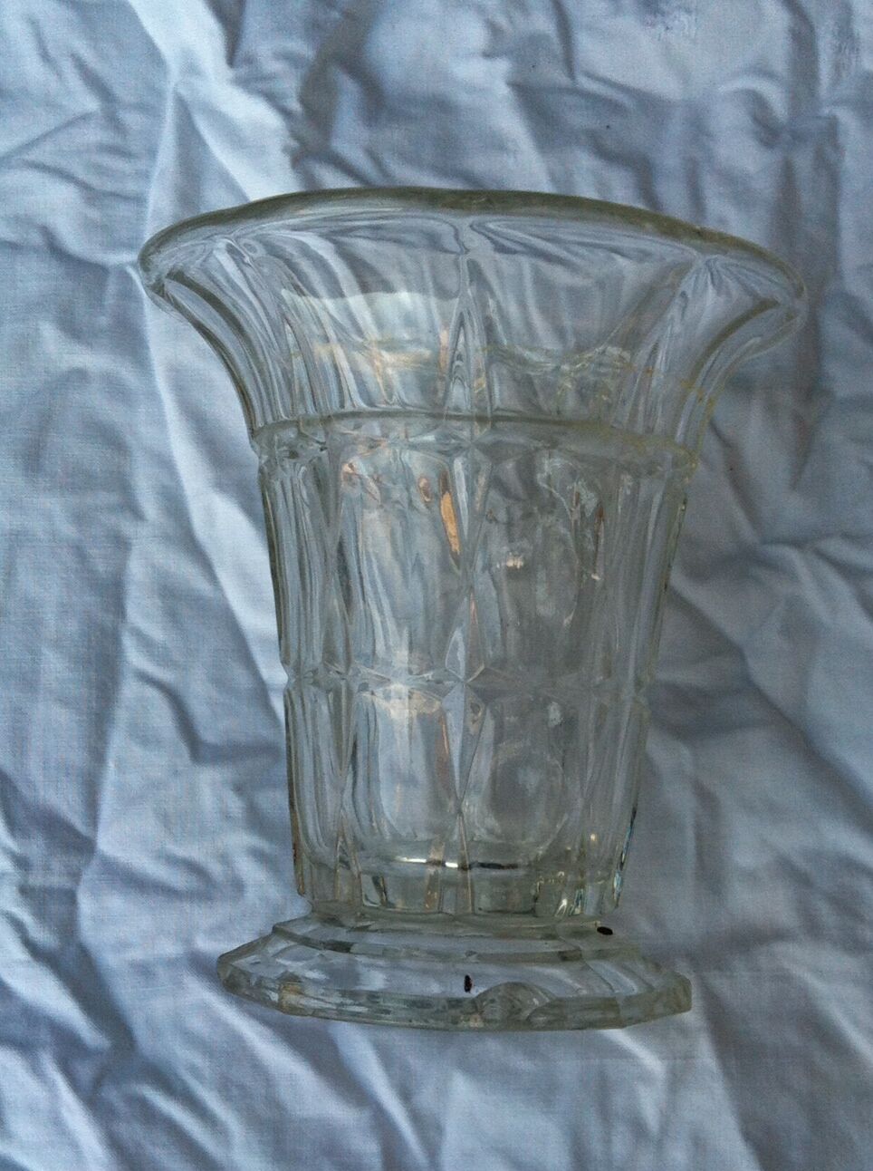 The 1930s glass vase