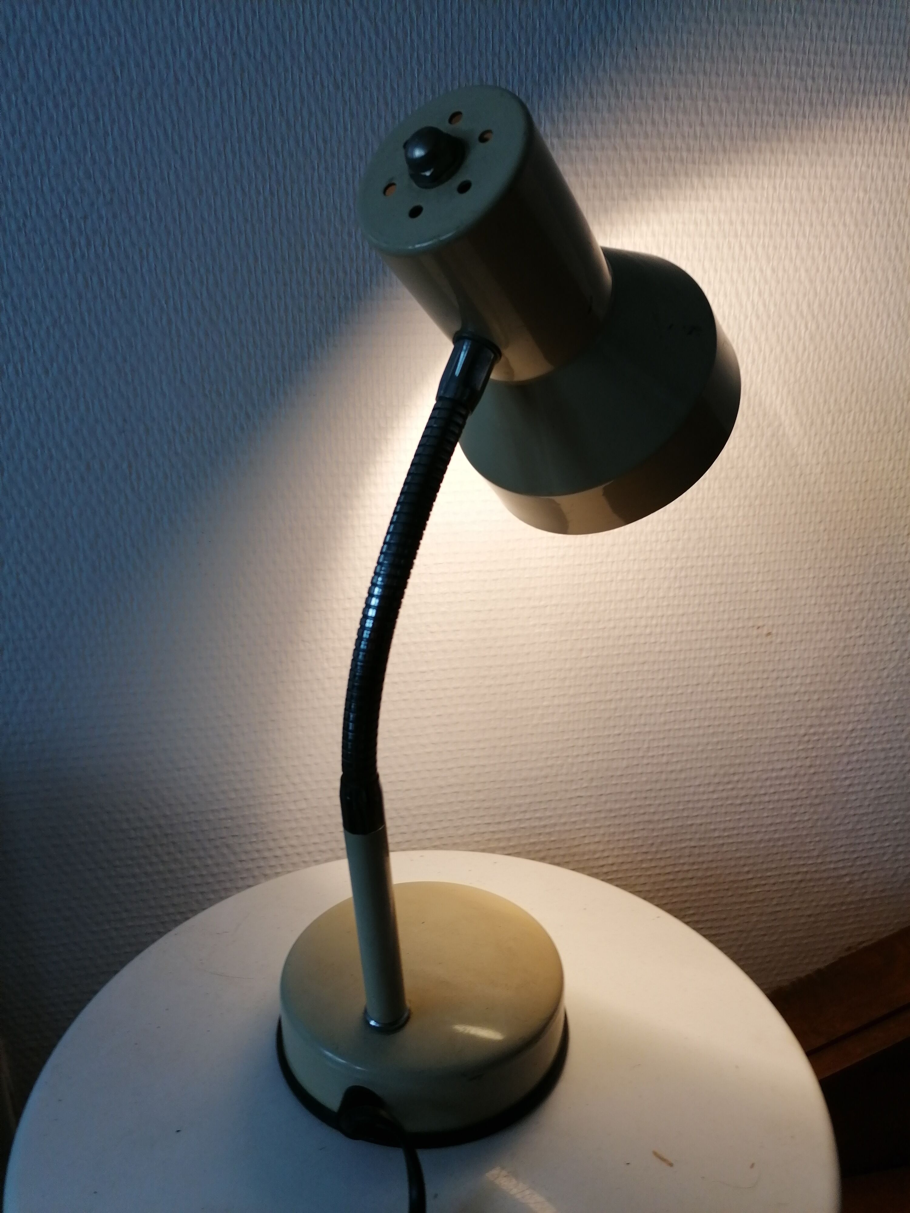 Vintage flexible desk lamp
