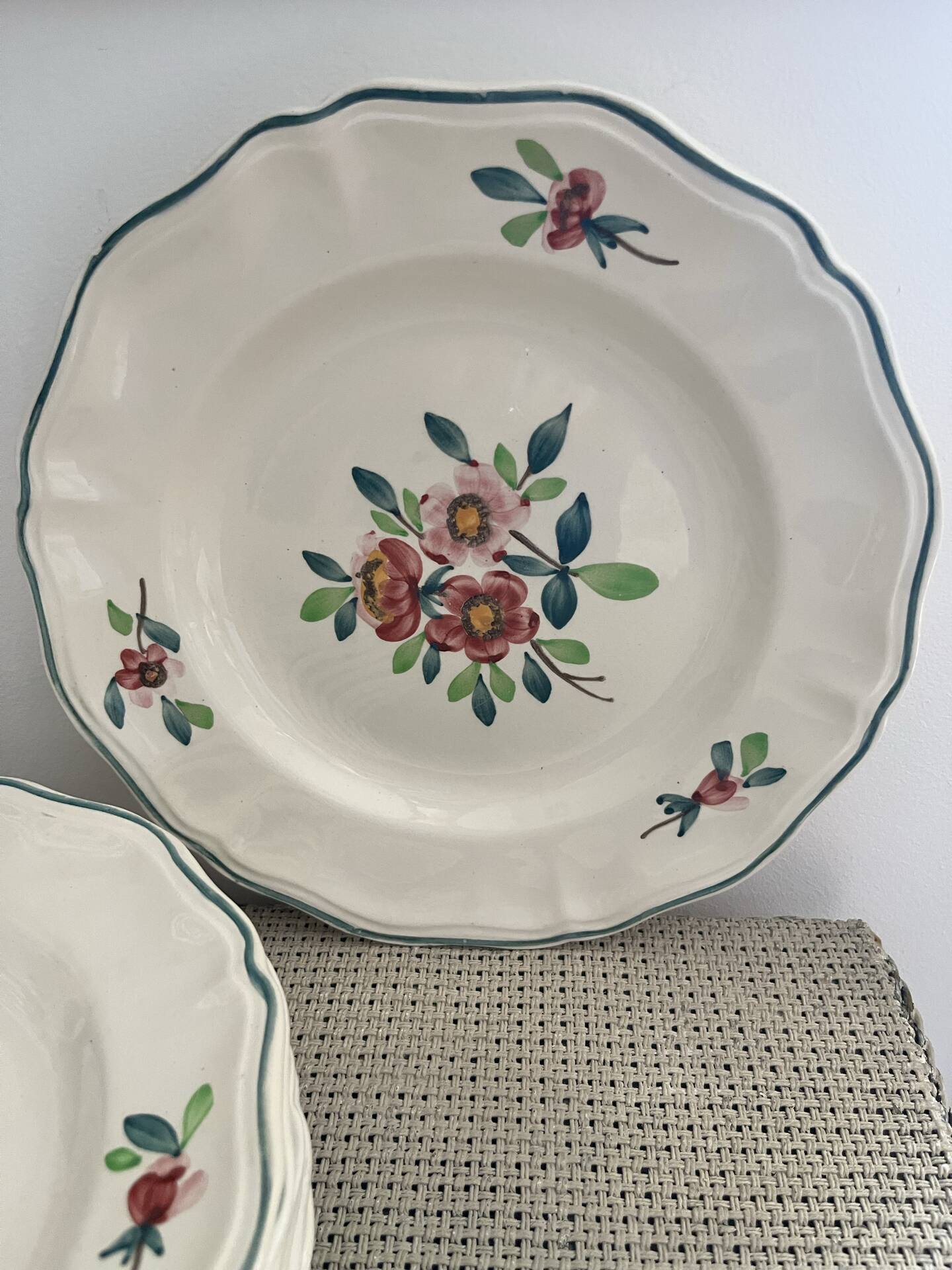 8 assiettes plates 