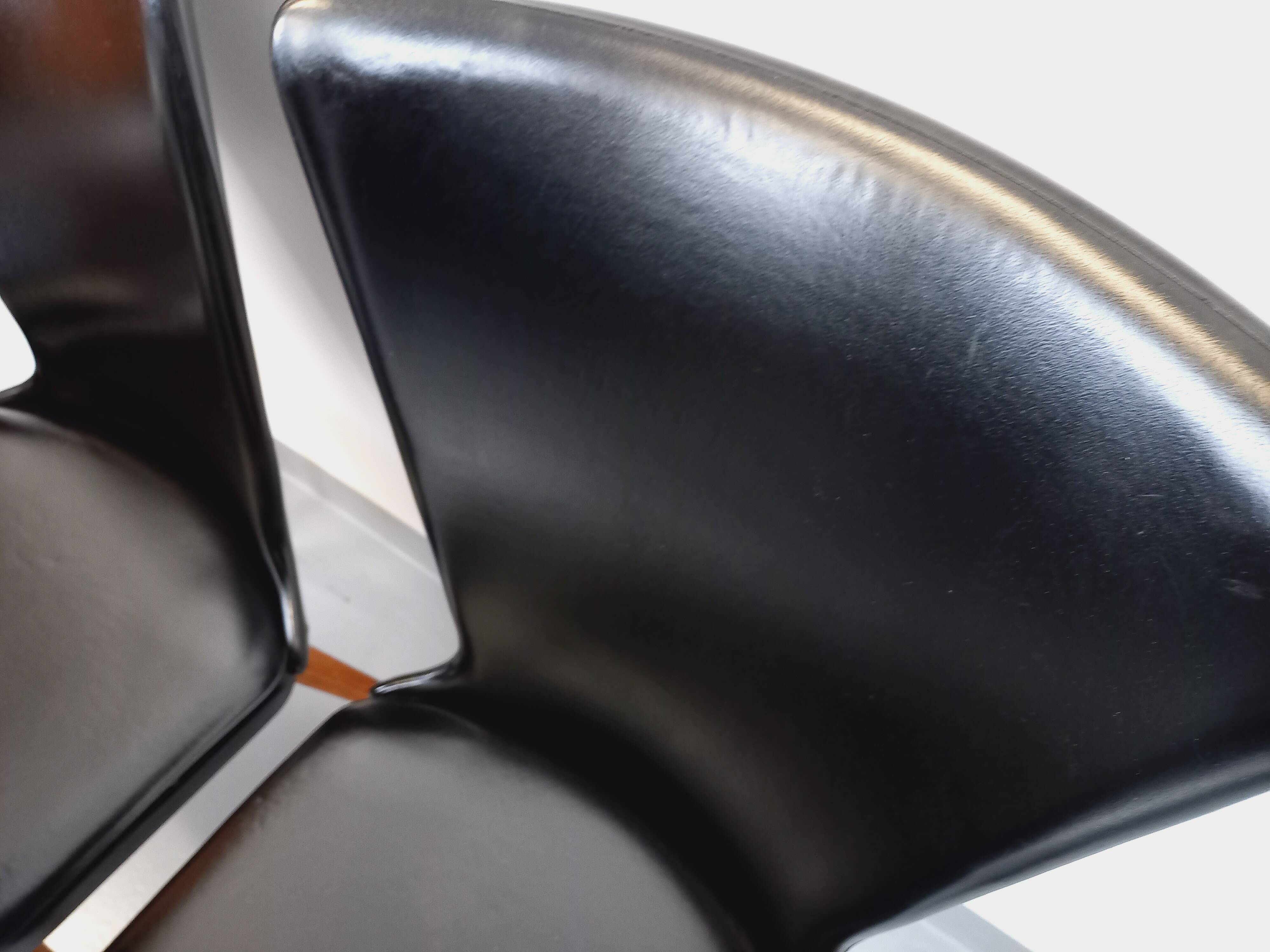 Set of 6 vintage Baumann Essor chairs in beech wood and skai