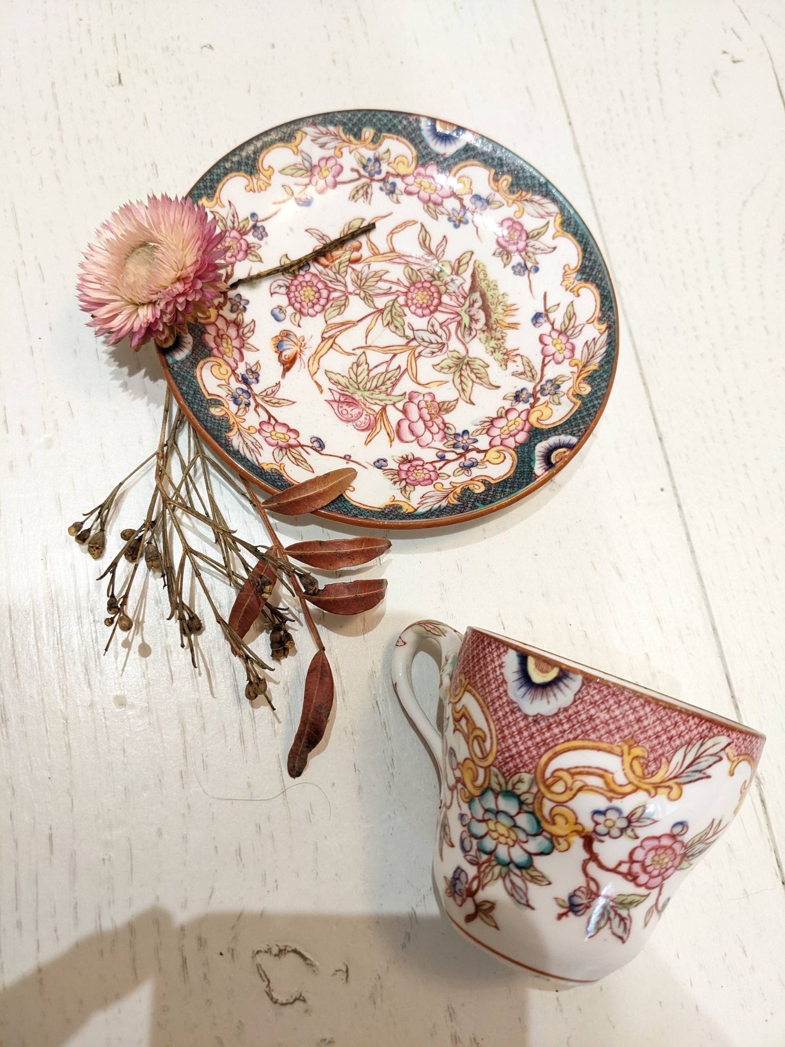 Tasses et soucoupes porcelaine fine Sarreguemines ancienne