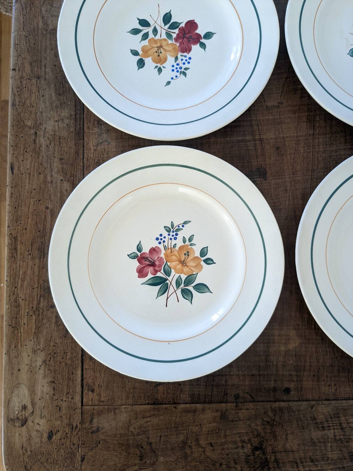 Six assiettes plates Mariette St Amand
