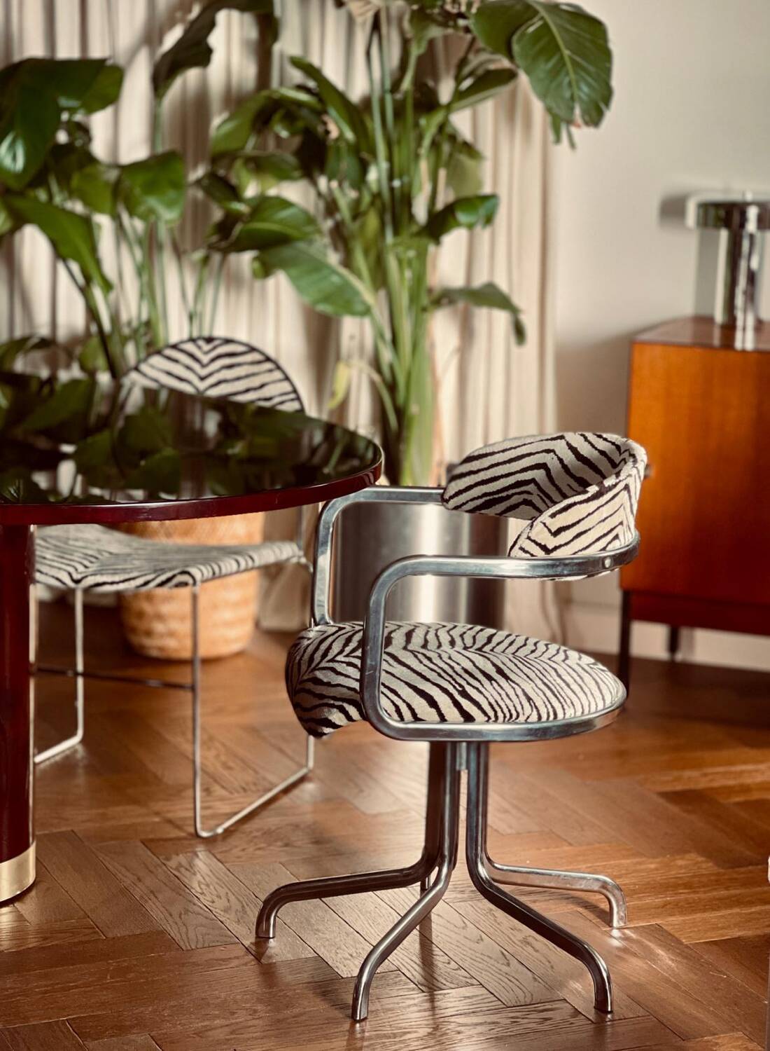 Vintage dining table by Jean-Claude Mahey for Roche Bobois – 1970s
