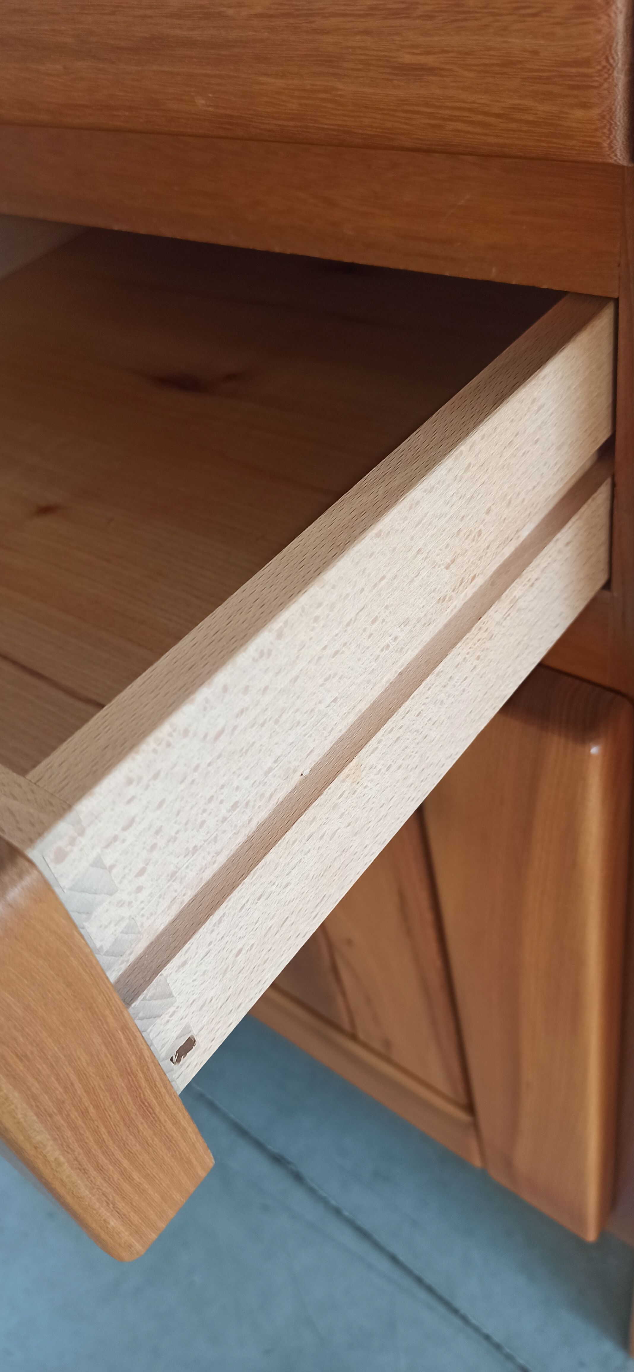 Elm sideboard Maison Regain, 80's