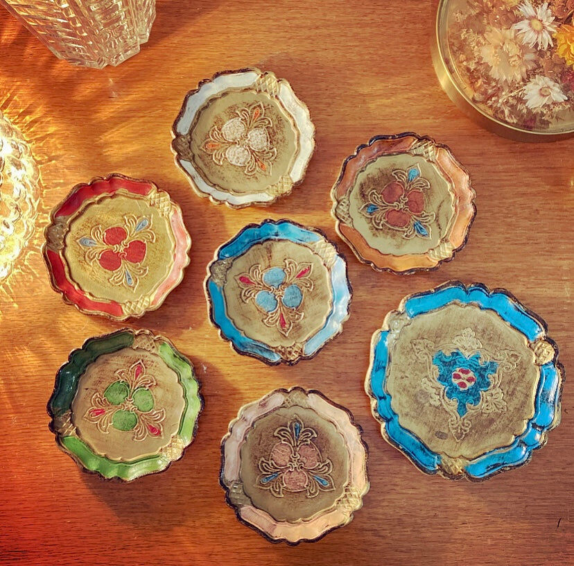 Under glasses and under bottle Florentin