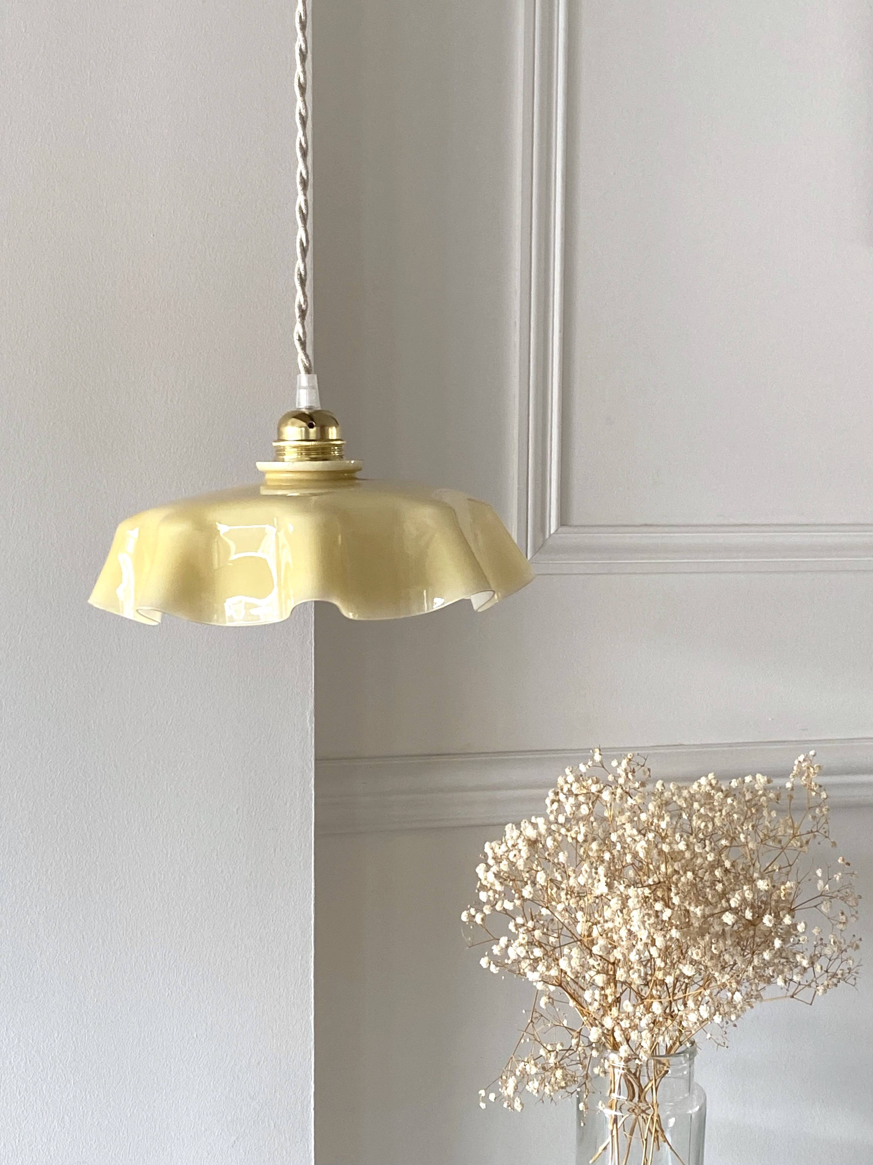 Vanilla opaline pendant light
