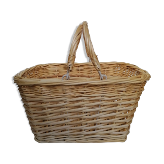 Wicker basket with handles