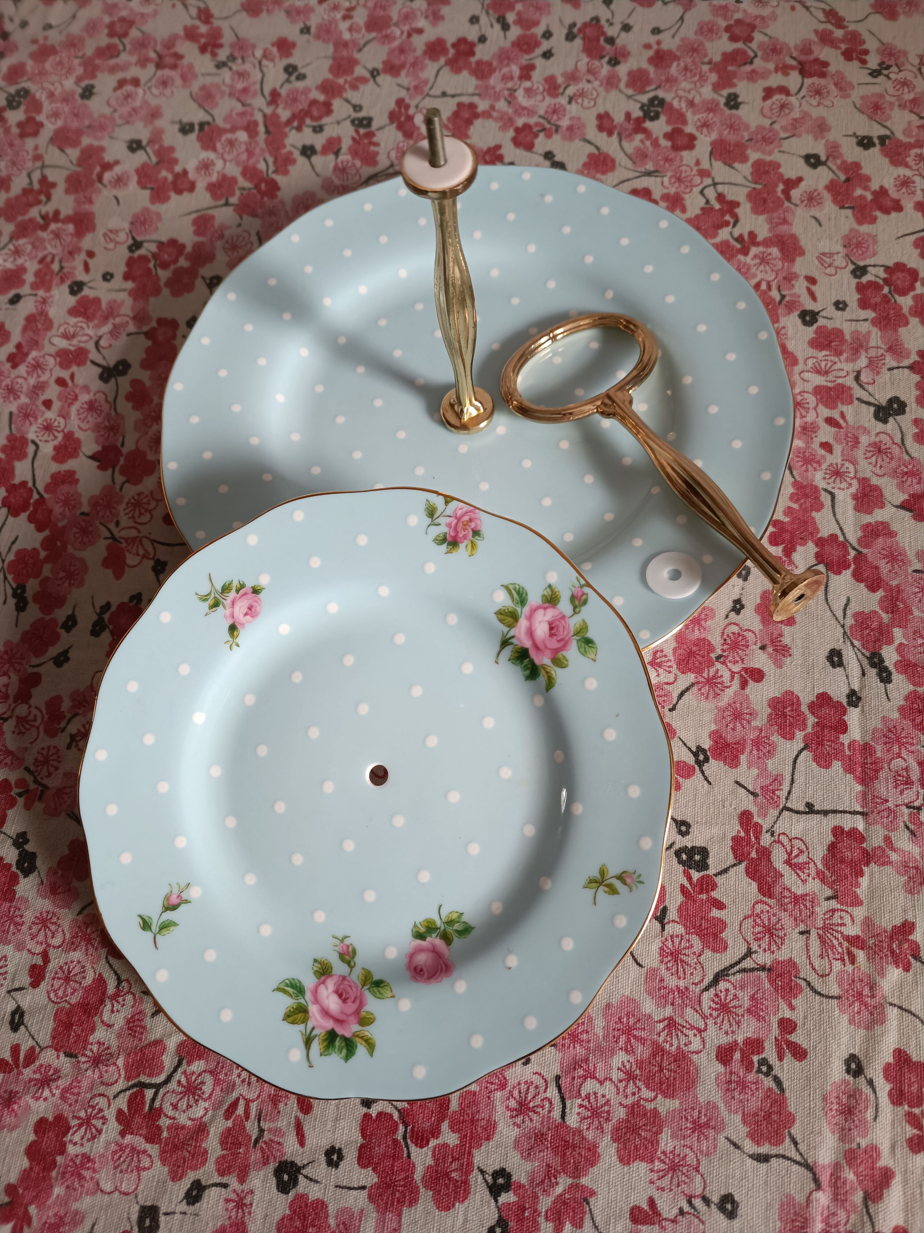 Servant - display "Polka blue" Royal Albert porcelain