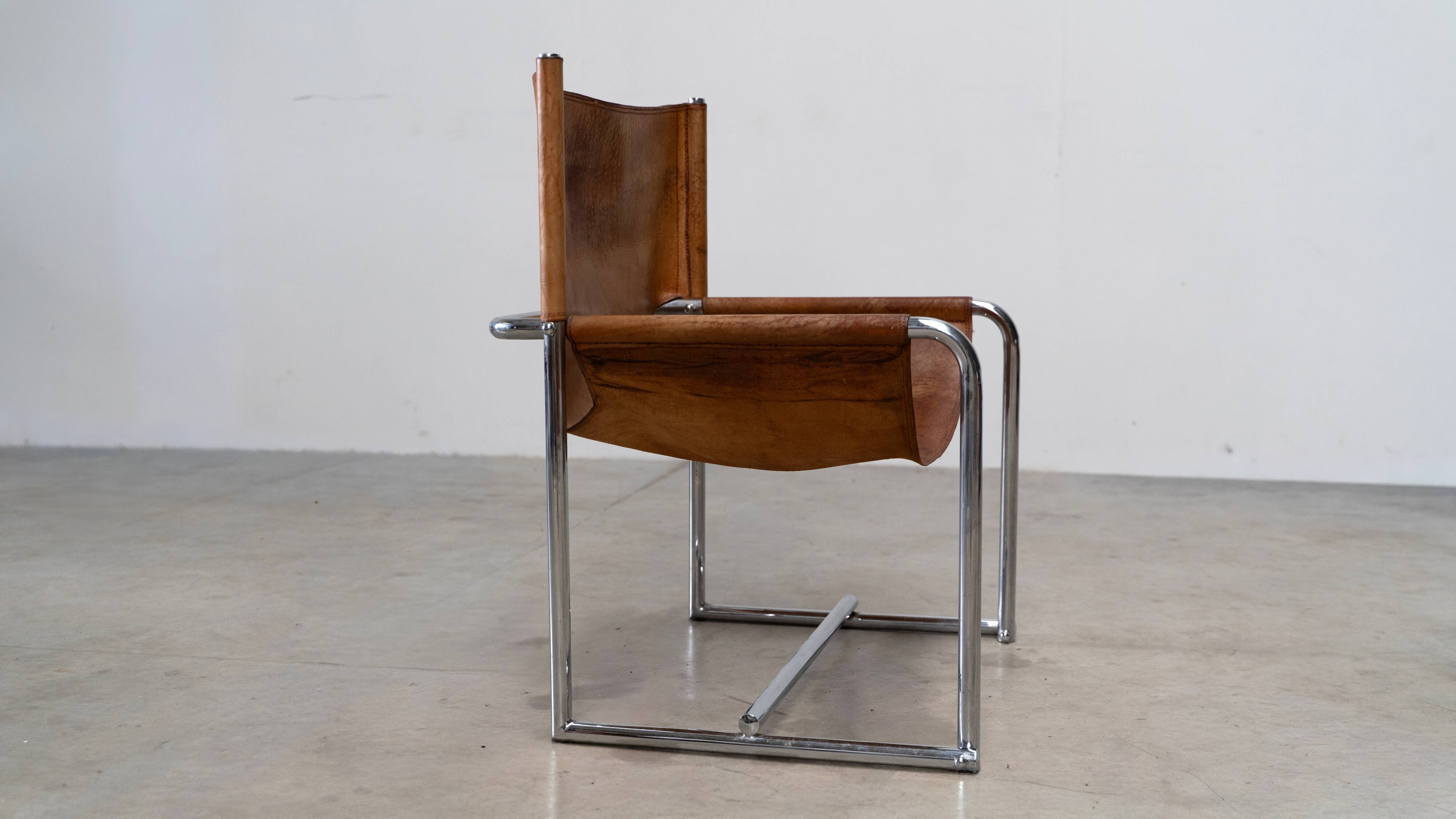 Fauteuil simple en cuir italien