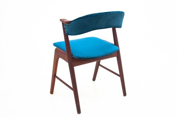 Quatre chaises bleues de salle à manger, conception danoise