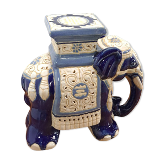 Éléphant en porcelaine bleue vintage
