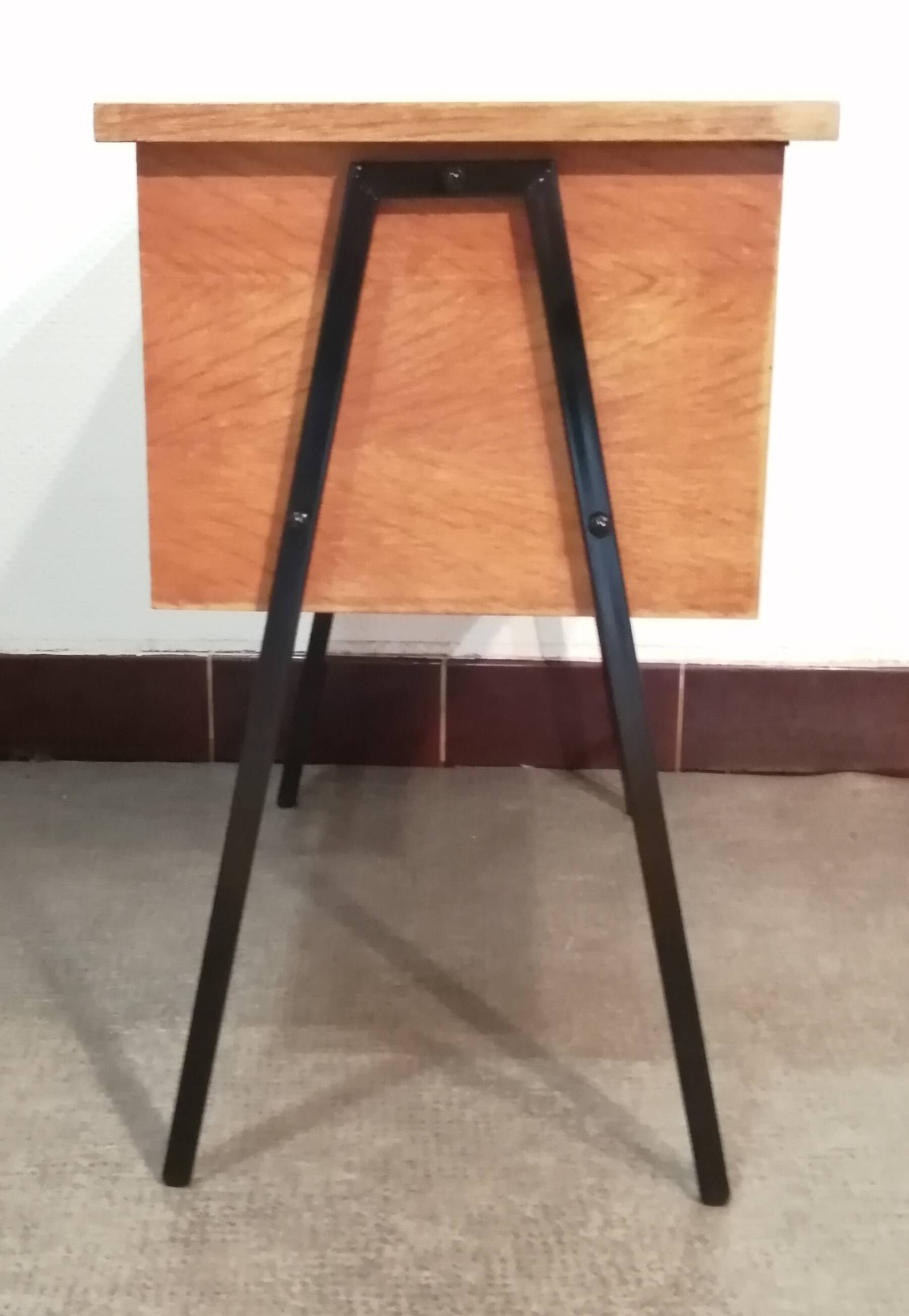 Scandinavian worker / bedside table in wood and metal from the 50s-60s