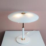 Lampe de table de style art-déco par ikea.