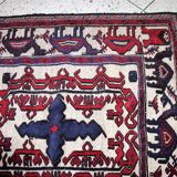 Ancien tapis d'orient. 280 x 178 cm.
