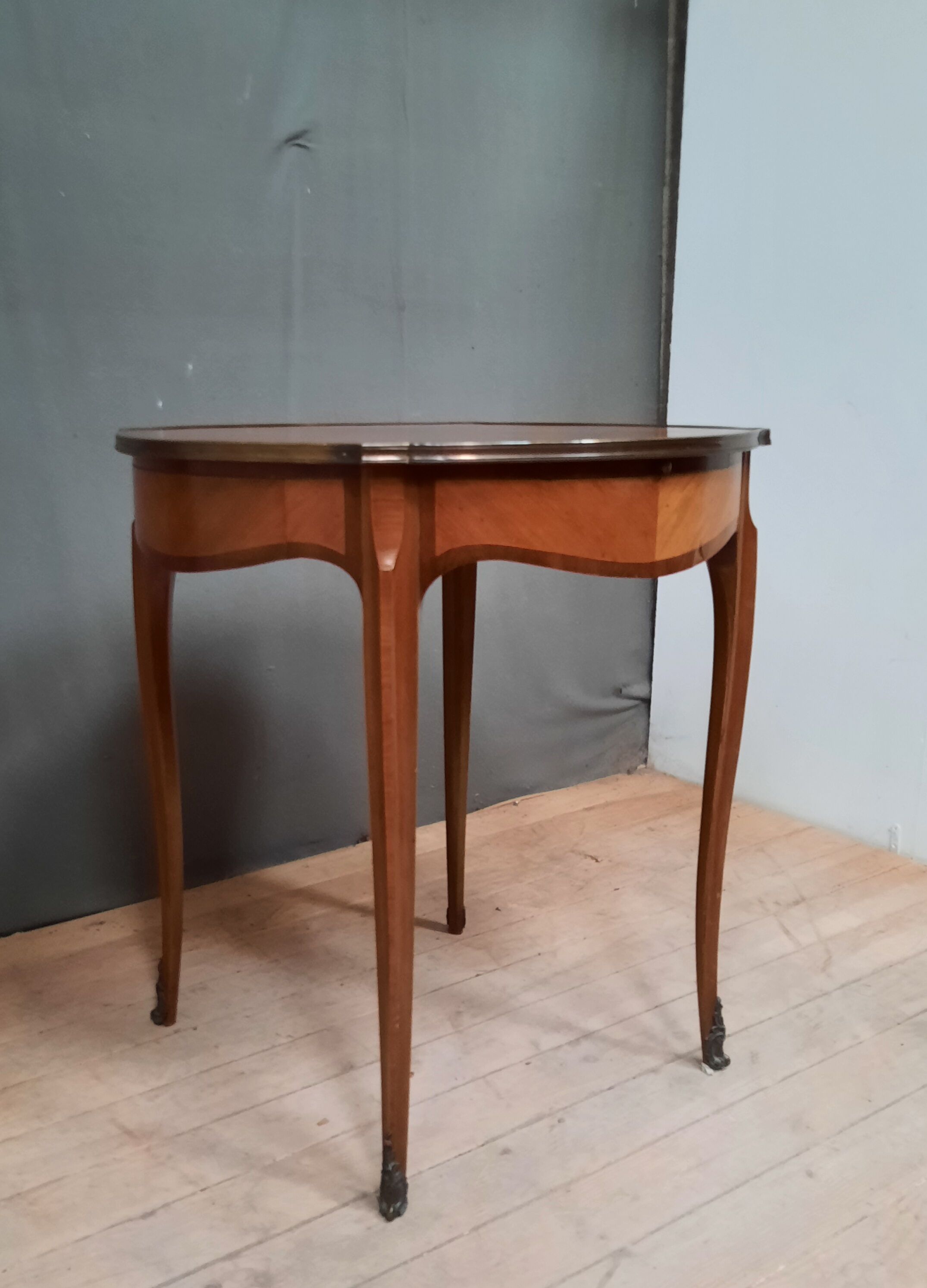 Louis XV style veneer living room table