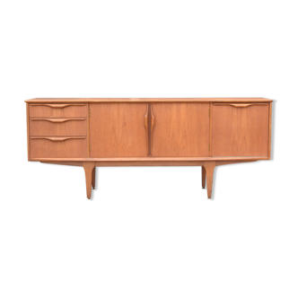 Enfilade by Jentique, wave handles