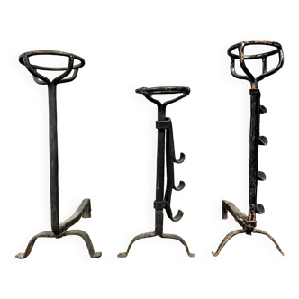 Trois Hâtiers ou Landiers en fer forgé époque XVII-XVIIIeme siècle