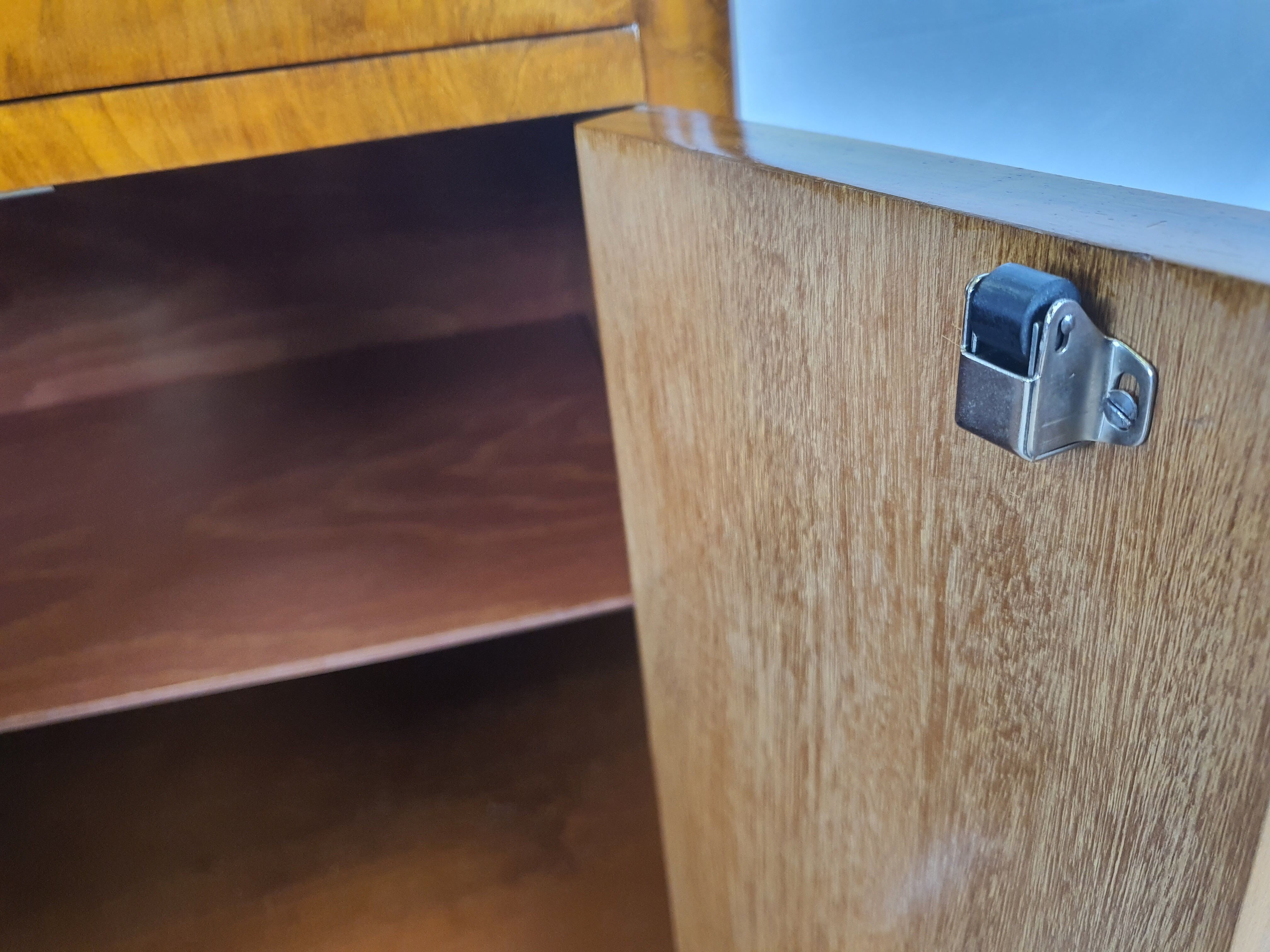 Art Decò Bedsides in Walnut