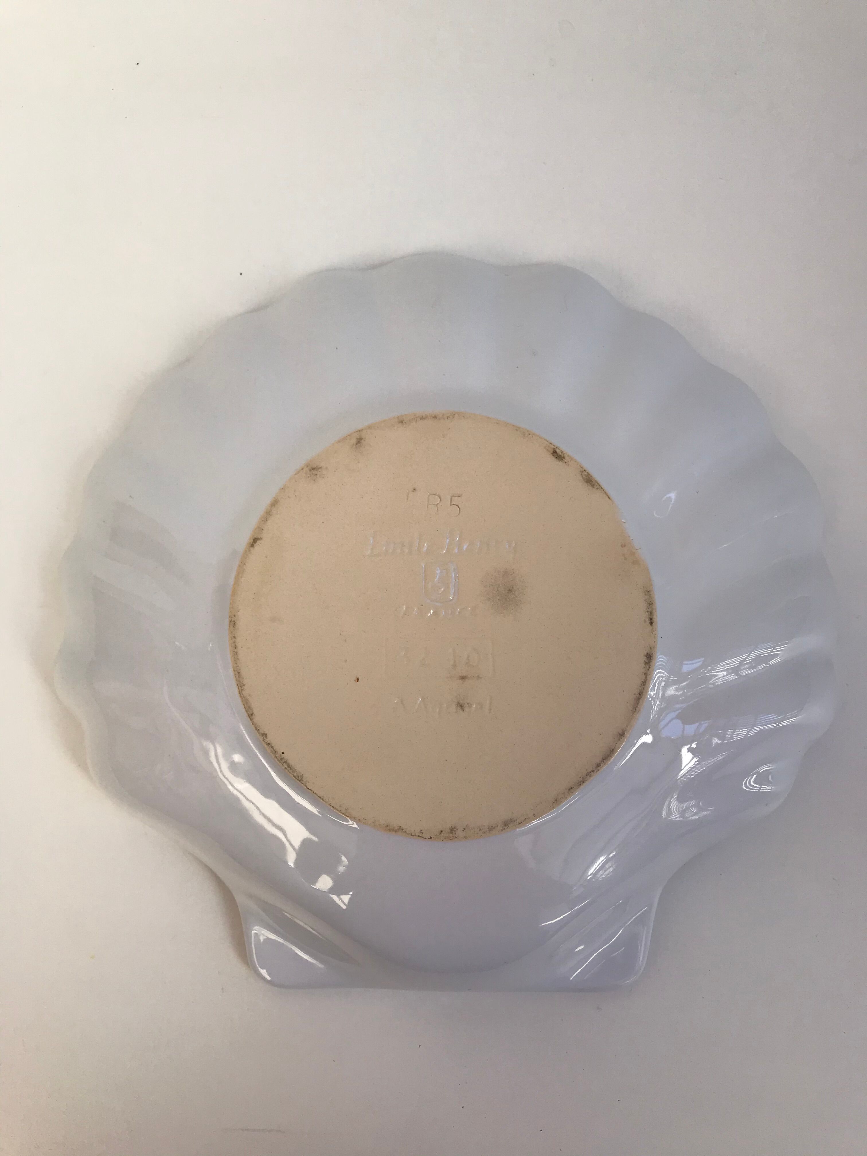 White dish with scallops by Emile Henry