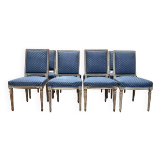 Suite de 8 chaises de style Louis XVI patinées