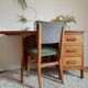 Bureau en bois années 50 avec rallonge intégrée