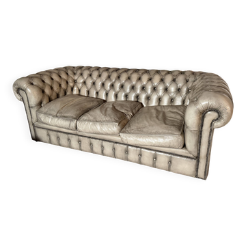 Canape 3 places Chesterfield en cuir patiné sur-mesure Chesterfields1780