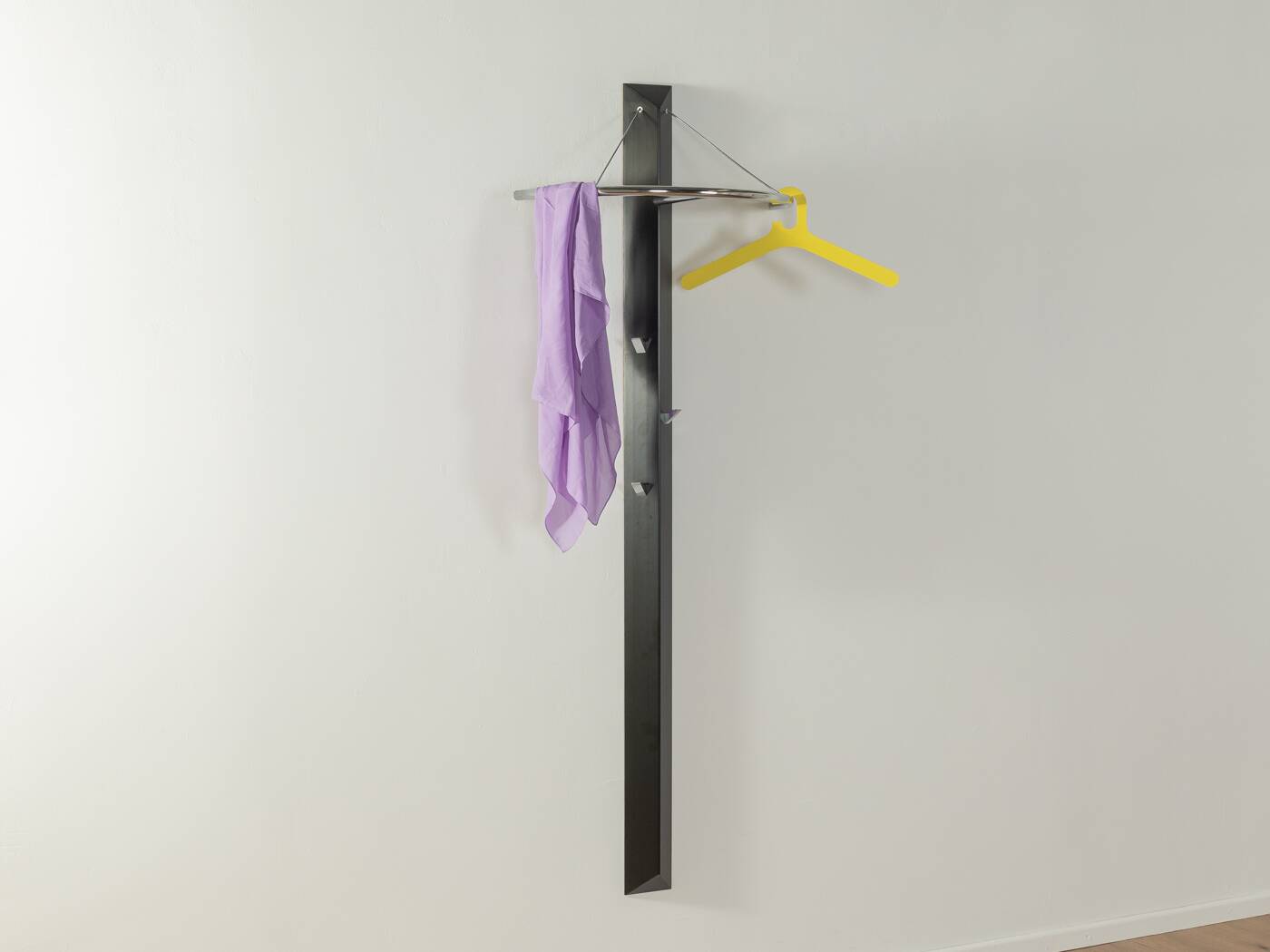 Postmodern clothes rack, Schönbuch