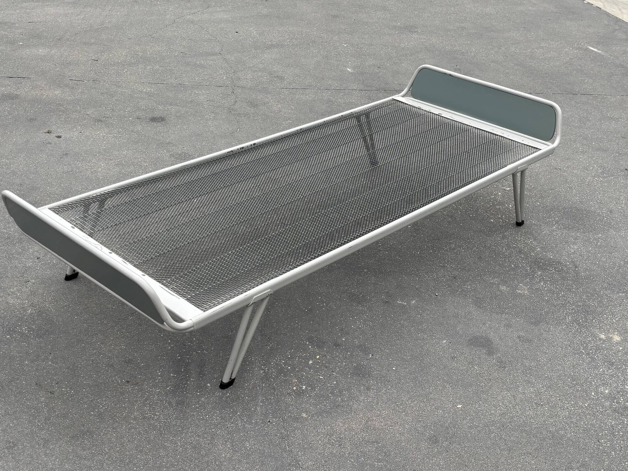 Vintage daybed 1960s minimalist metal from the Netherlands design