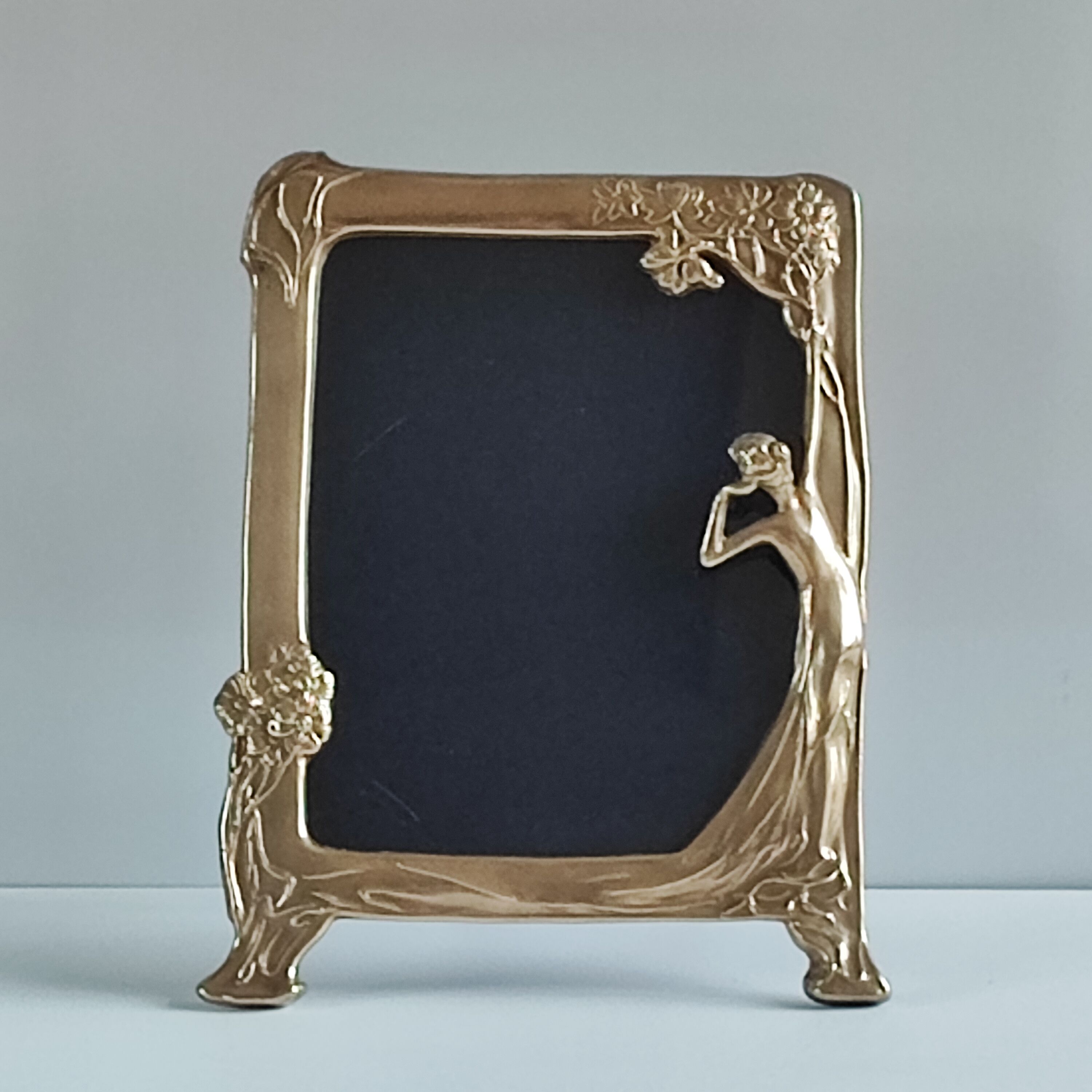 Art Nouveau photo frame