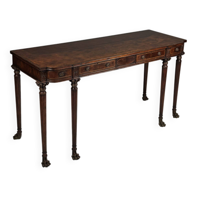Table en acajou de style Régence anglaise