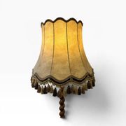 Lampadaire vintage en bois avec abat-jour à franges