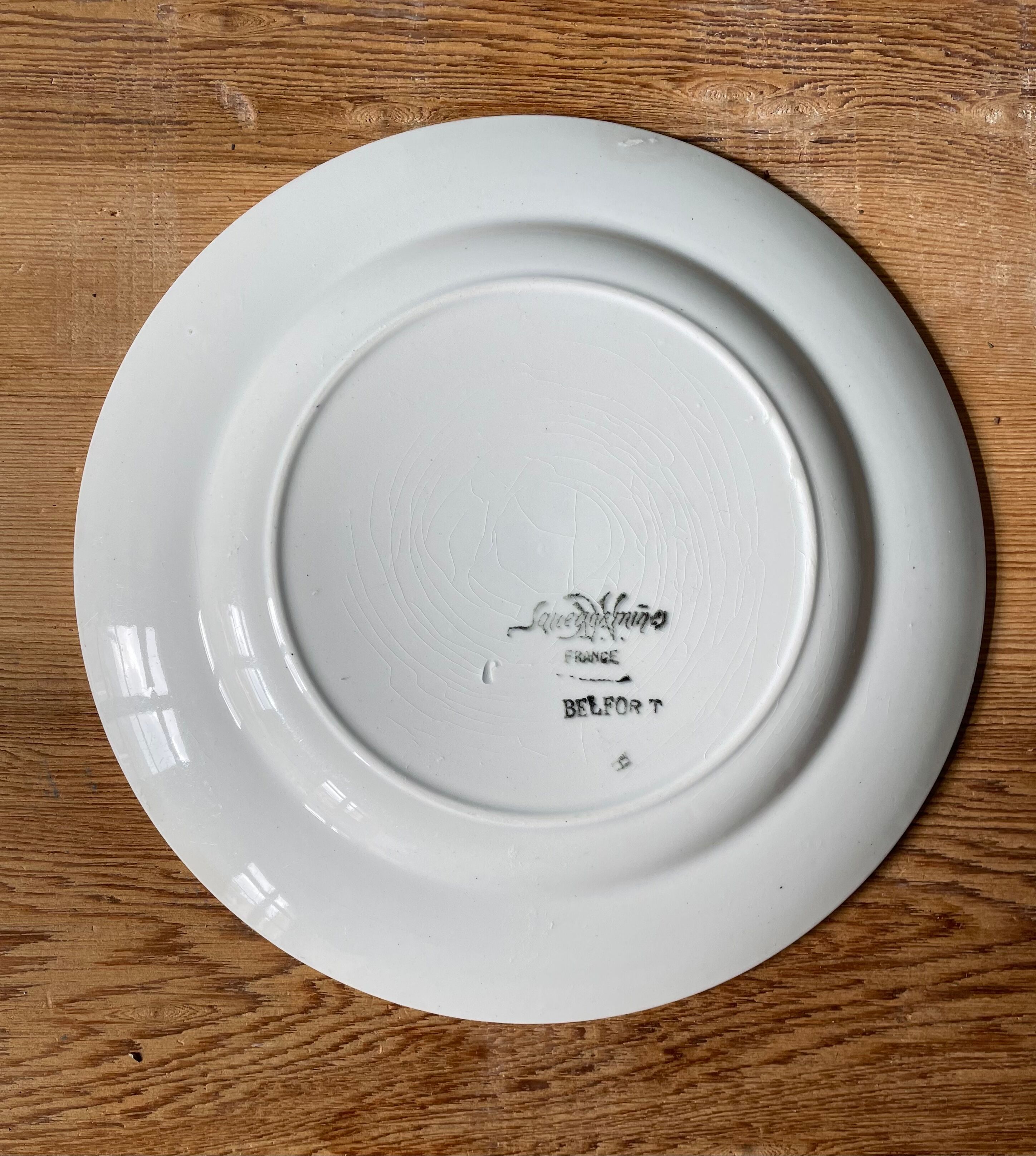 Set of two small flat plates, models Belfort, Sarreguemines