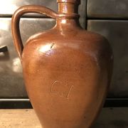 Pichet en grès vernissé marquage CH