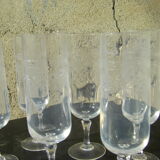 Série de six flûtes à champagne anciennes