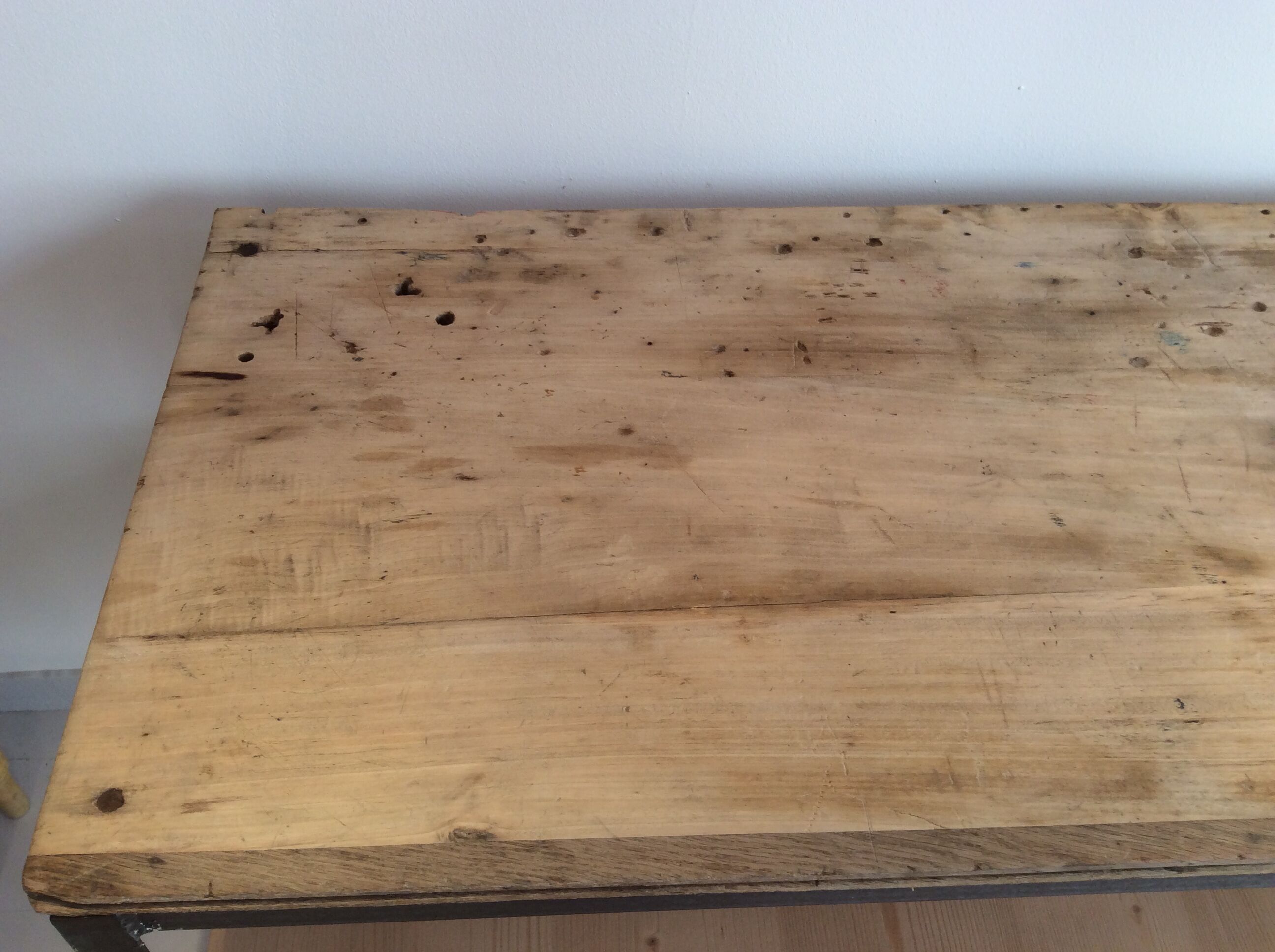 Meuble d'atelier établi en fer et bois