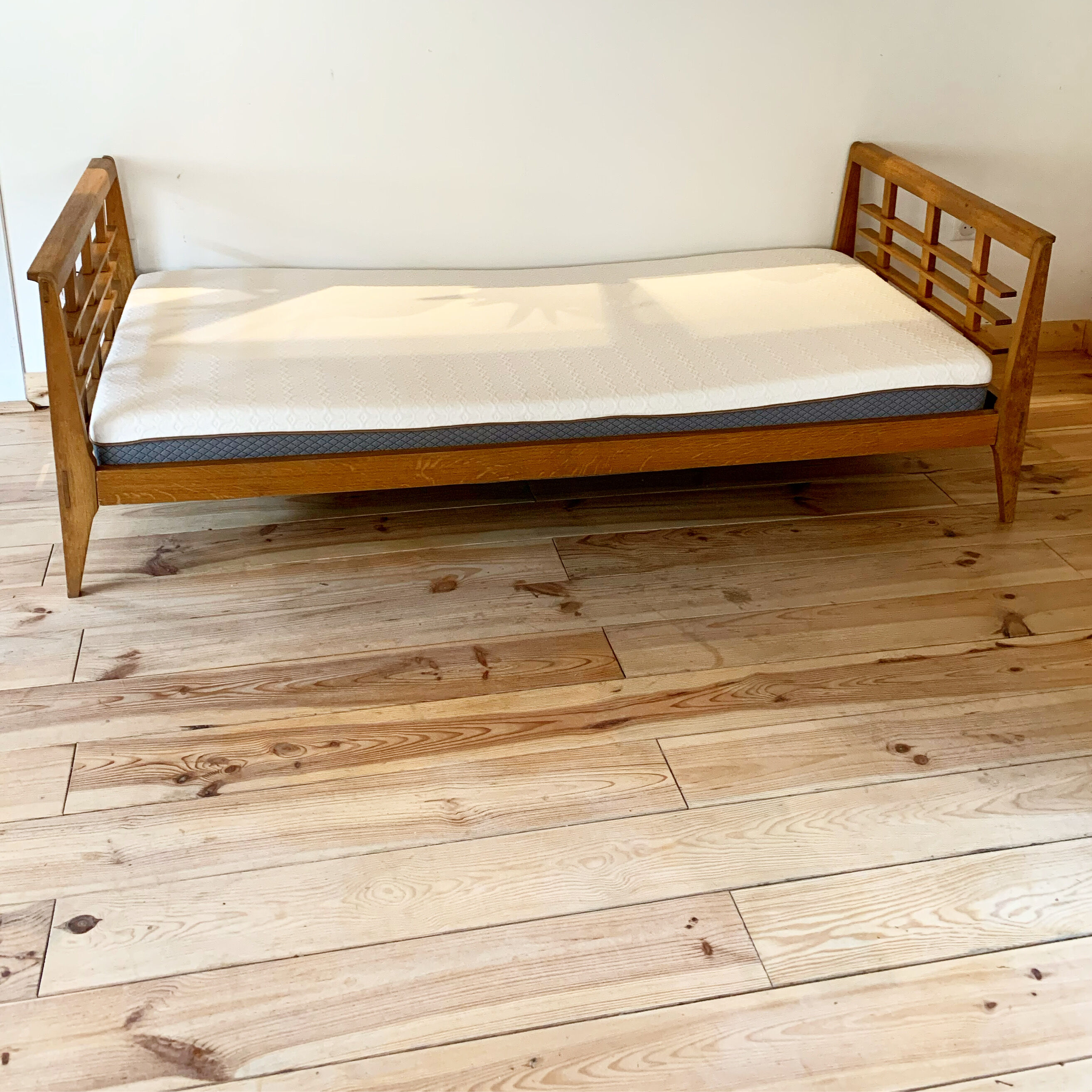 Vintage oak bed