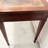 Bureau de style Louis XVI en acajou et placage XX siècle