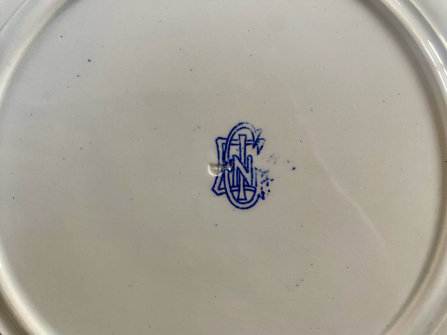 Assiette Gien 19e Armoiries