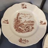 Suite of 9 flat plates in iron earth model burgundy longchamp decor hunting