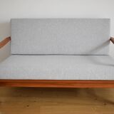 Canapé scandinave deux places, gris clair