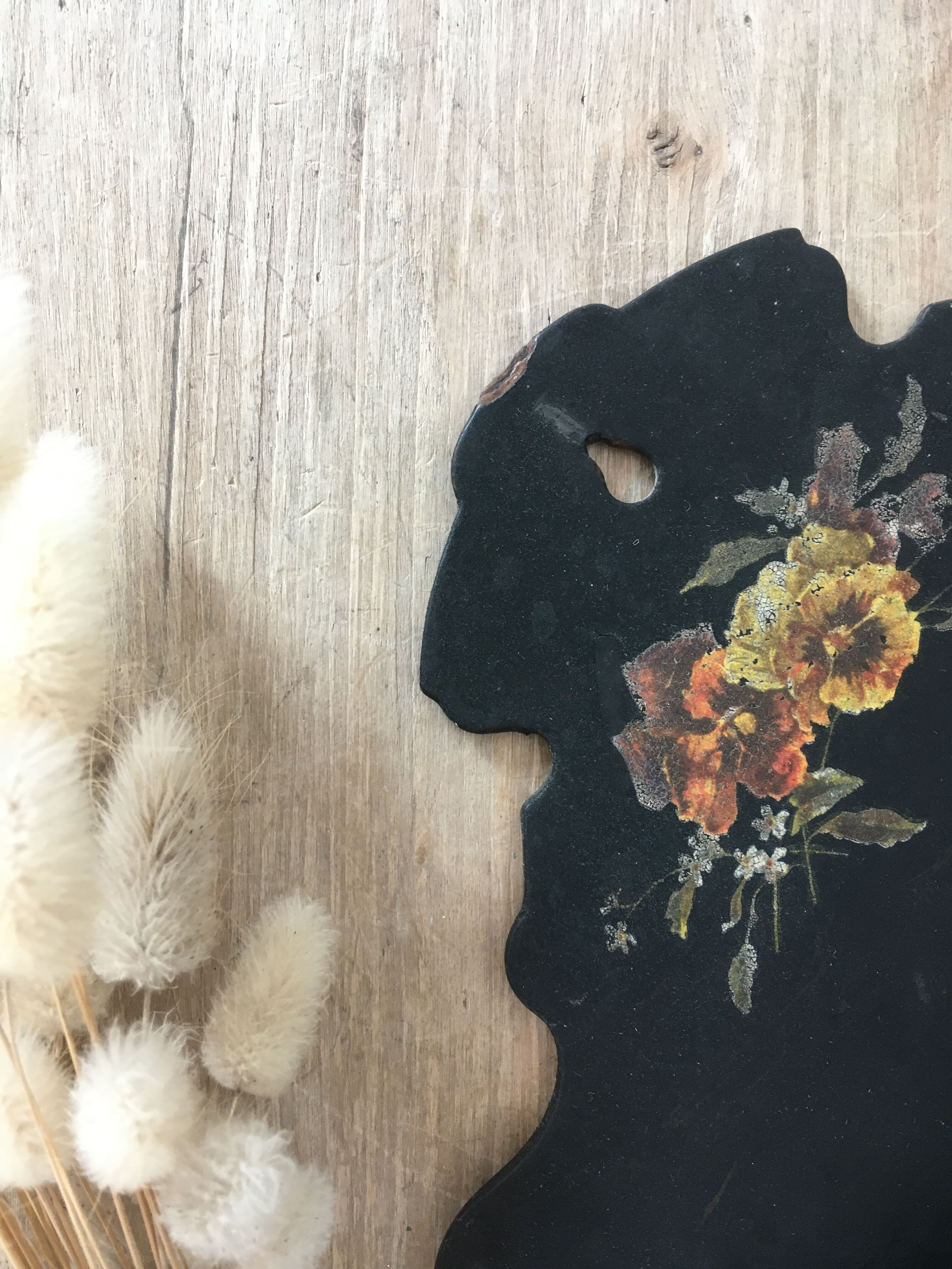 Napoleon III mail rack in boiled cardboard