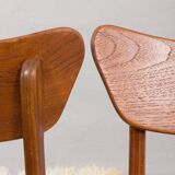 Paire de chaises danoises en teck massif de style Hans Wegner, 1960