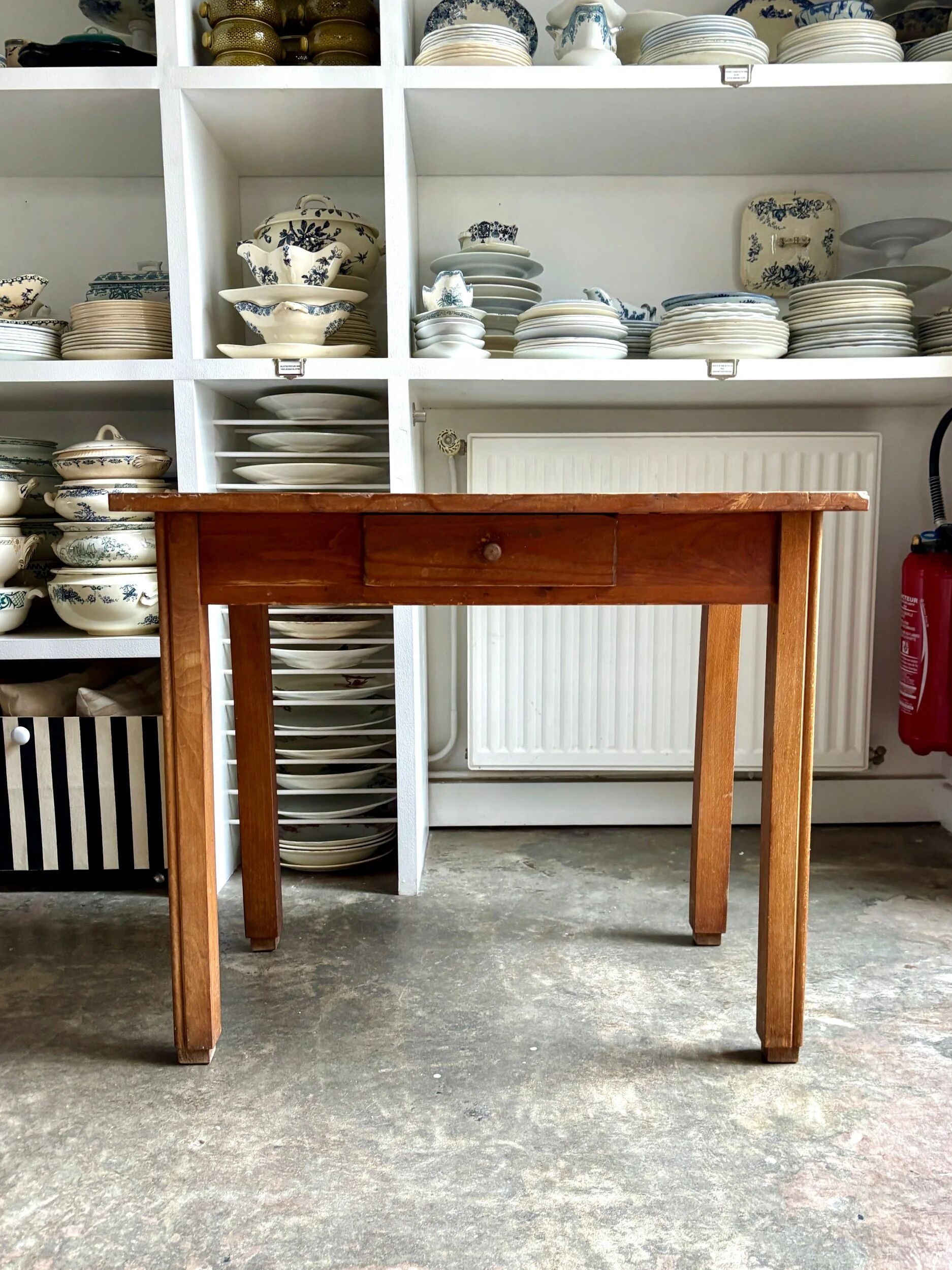 Desk, dark wood table with 1 drawer