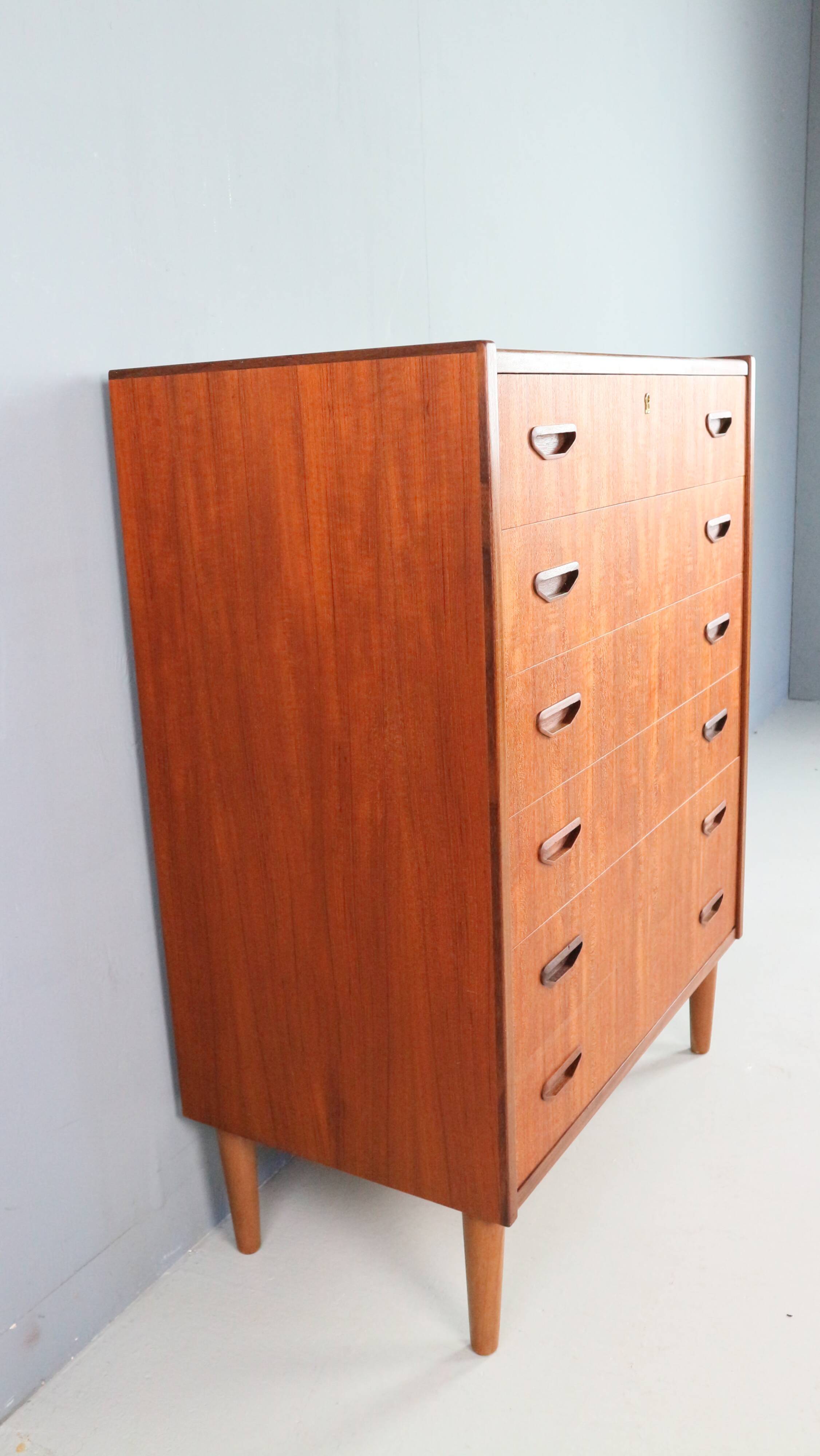 Commode moderne à six tiroirs du milieu du siècle, en teck, Danemark, années 1960