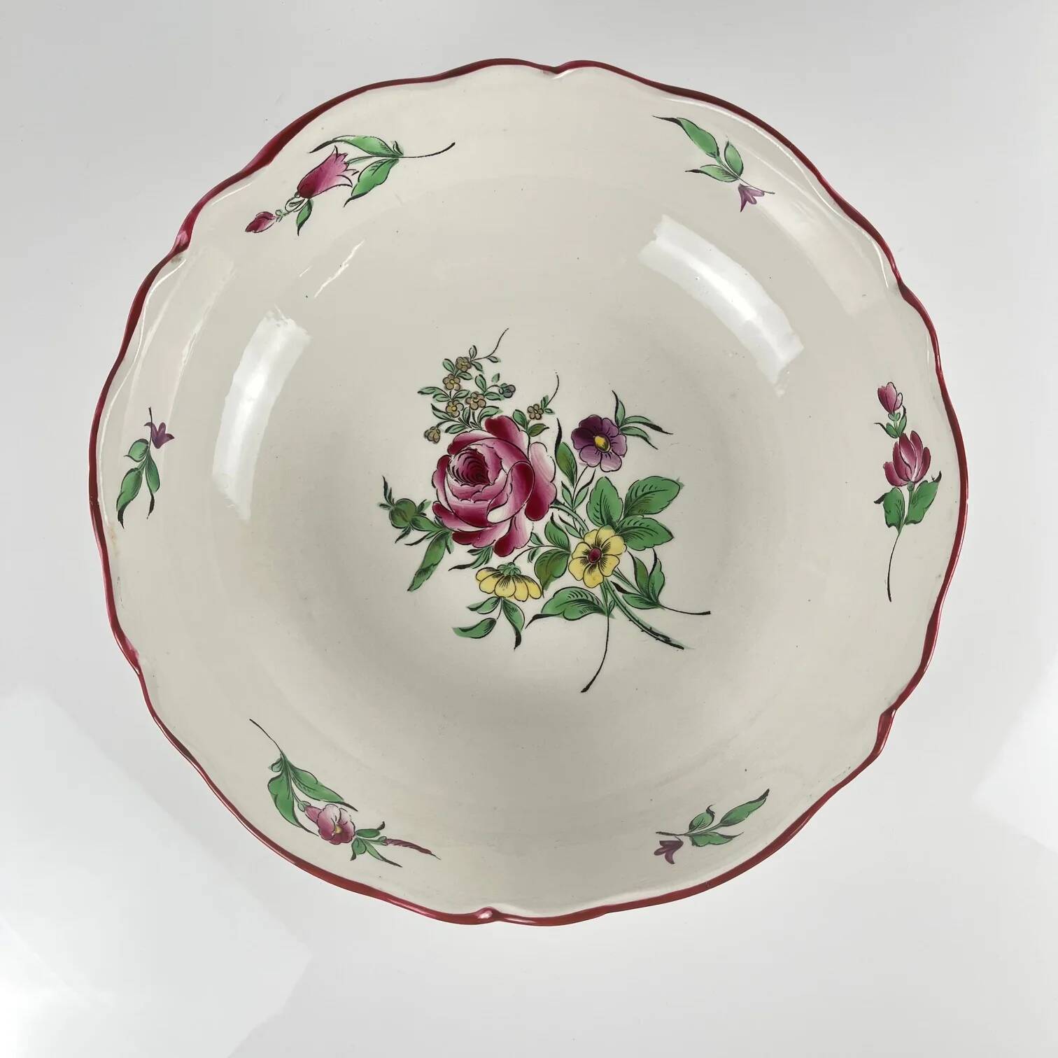 Fluted edge salad bowl model Réverbère by KG Lunéville