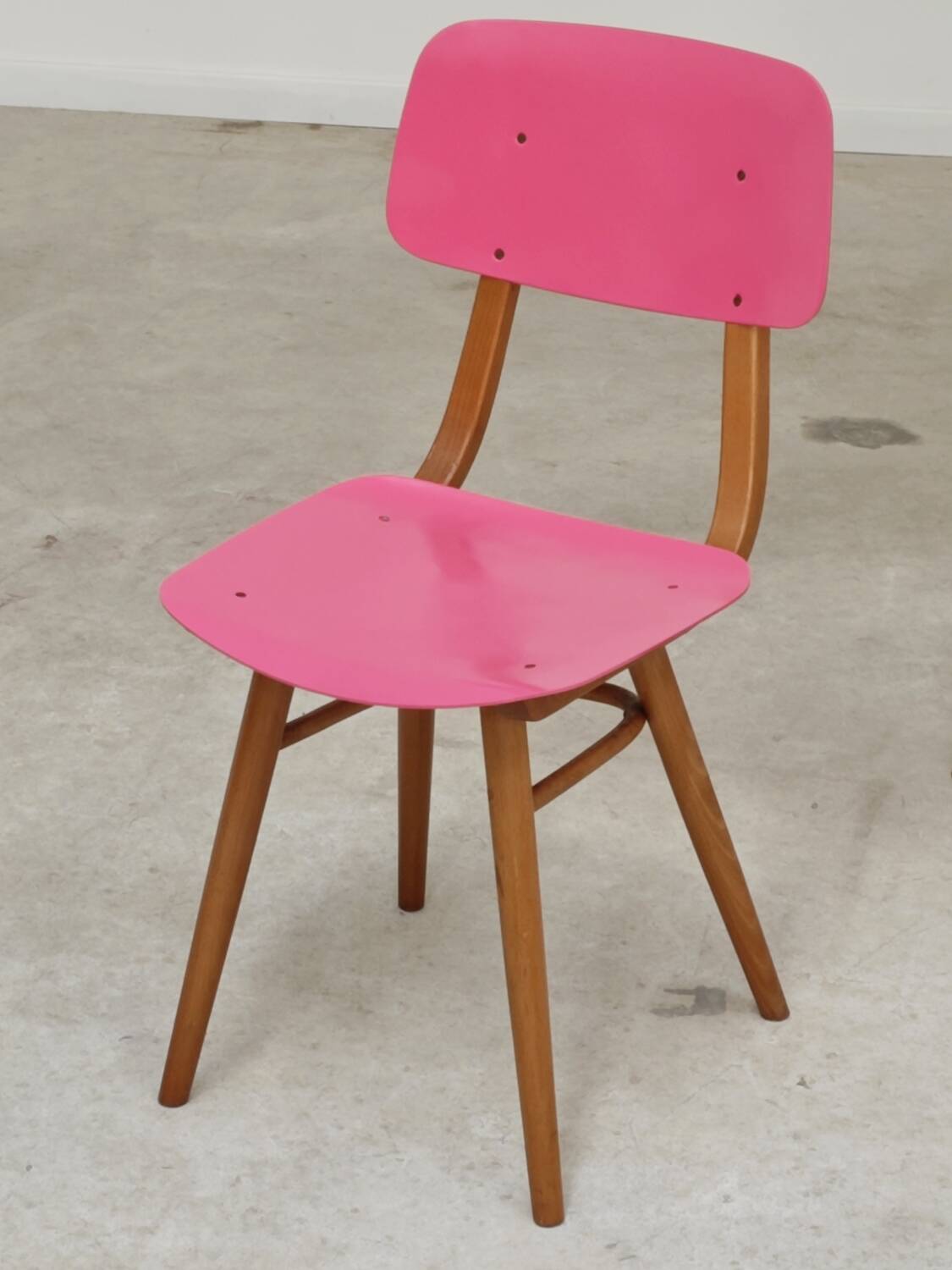 Pair of chairs by Ton Bystrice "Thonet"