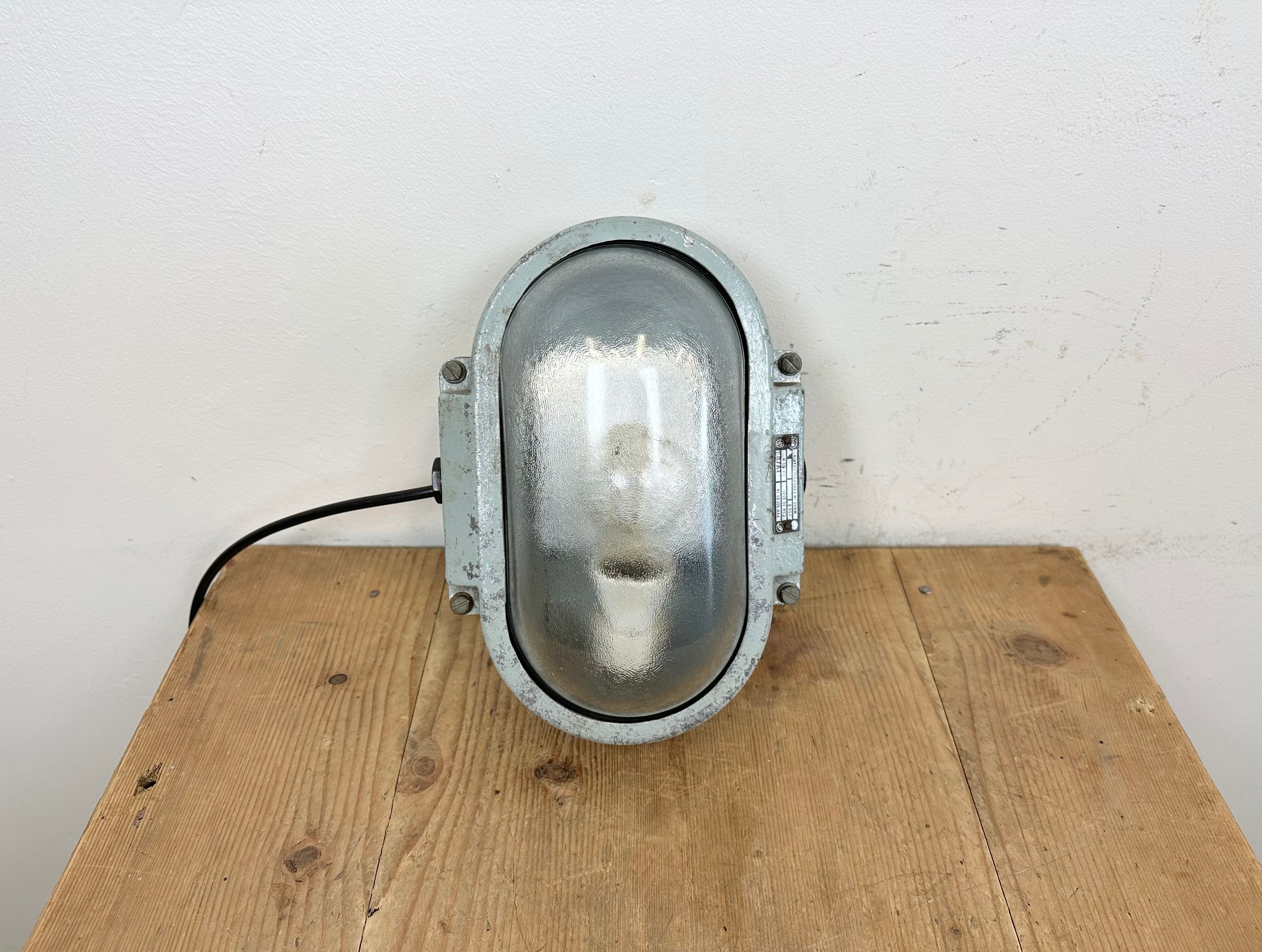 Industrial Cast Aluminium Wall Light with Frosted Glass from Elektrosvit, 1970s