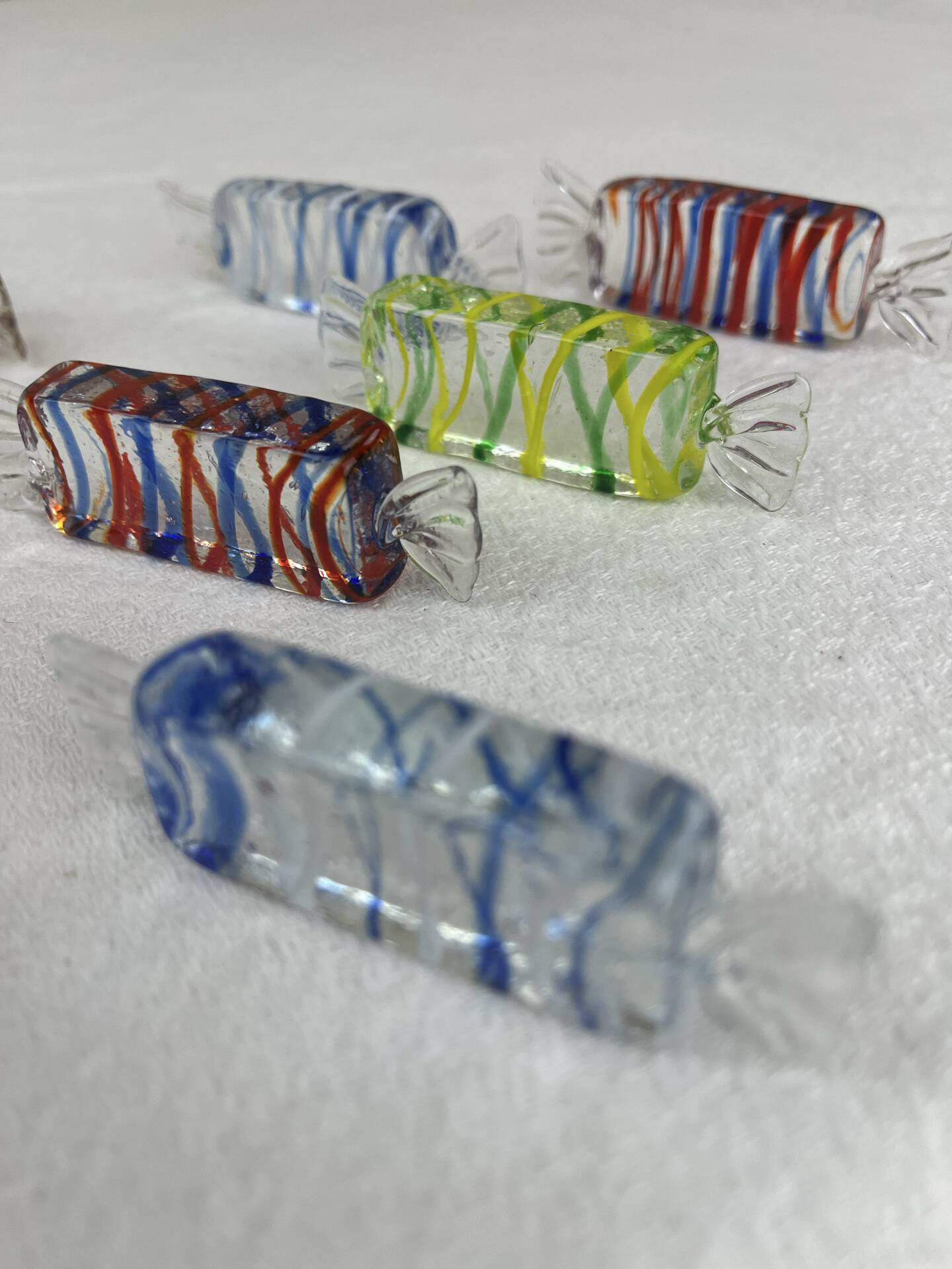 8 Murano knife rests