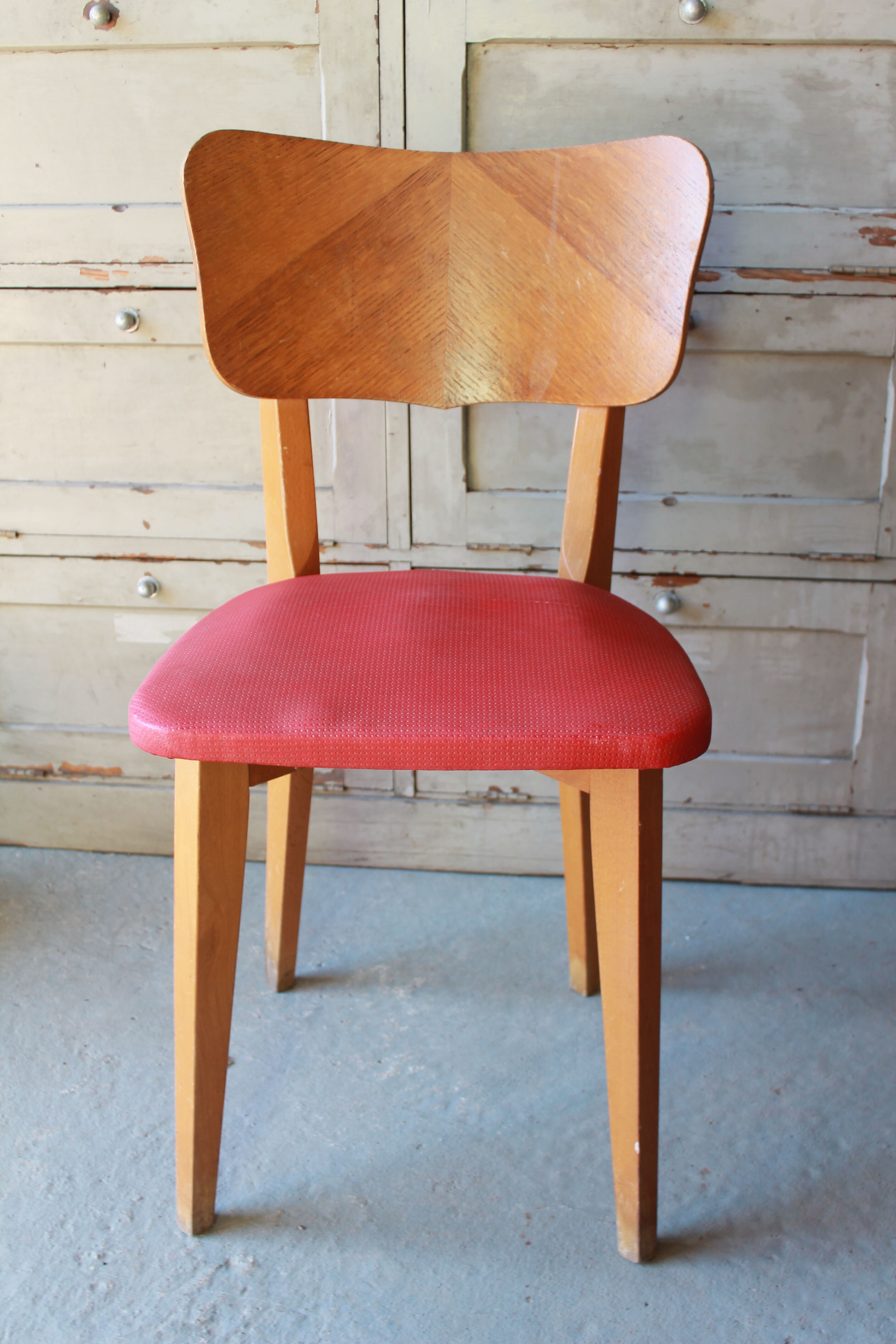 Lot of 6 ELF chairs in wood and vinyl