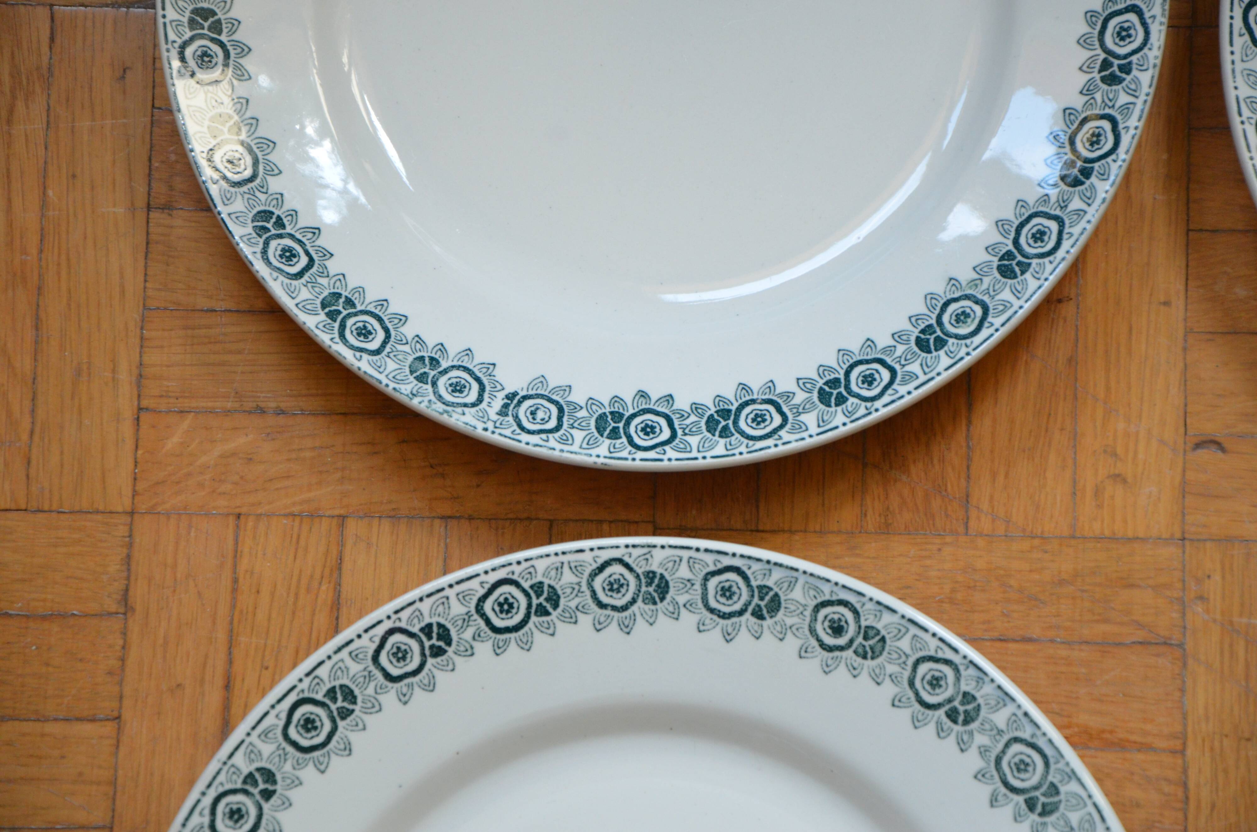 Lot de 8 assiettes Saint Amand, collection Iberia
